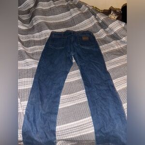 Men’s wranglers like new